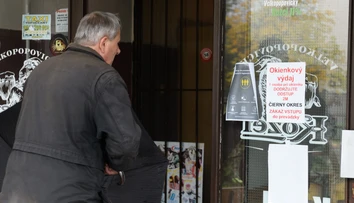 Nezaočkovaní a tí, čo covid neprekonali, sa dostanú už iba do esenciálnych prevádzok. Tu je zoznam