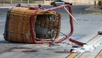 V Nemecku sa zrútil z výšky takmer pol kilometra teplovzdušný balón s piatimi ľuďmi