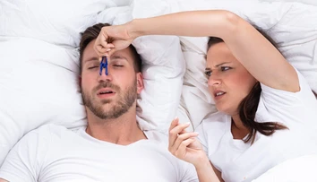 Po 30 sa mu asi nevyhnete: Zisťovali sme, ako sa dá vyriešiť chrápanie