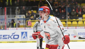 VIDEO: Klope na dvere NHL? Okuliar skóroval za Floridu. Víťazná premiéra pre Kňažka