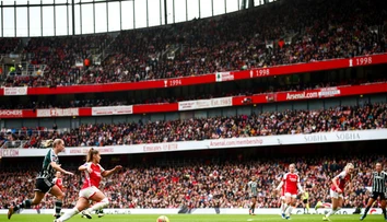 Majú lepšiu návštevnosť než desať tímov z Premier League. Svitá ženskému futbalu na lepšie časy?