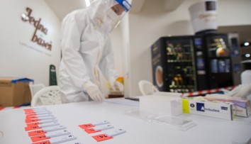 V jeden deň sa nechal otestovať štyrikrát. Muž z Dudiniec sa zrejme vyhne stíhaniu