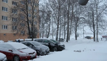 Kto nemusí, nech nikam nejde. V podtatranskej oblasti cestári vyhlásili prvý kalamitný stupeň