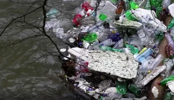 Dobrovoľníci čistili Hornád. V srdci národného parku vyzbierali desiatky vriec odpadu