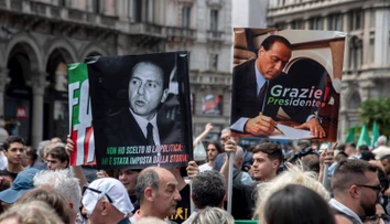 V Milánskom dóme sa konal pohreb expremiéra Berlusconiho