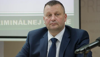 Bývalého policajného viceprezidenta Málika prešetruje policajná inšpekcia