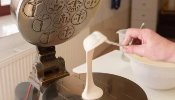 Jedinečná pekáreň na Slovensku: Vyrábajú sa tu hostie, ktoré putujú aj do zahraničia