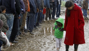 Na Slovensko by dnes mala prísť žena s dvoma deťmi zo Sýrie