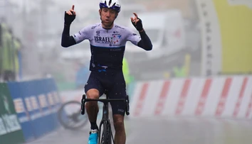 Štvrtú etapu Okolo Romandie vyhral Woods, Sagan o popredné priečky nebojoval