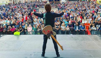 FOTO: Slovenský spevák sa oženil. Mladomanželov bonzla kamarátka