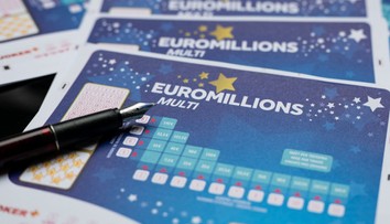 V lotérii EuroMillions padol rozprávkový jackpot.  Španiel sa teší z druhej najvyššej výhry v histórii