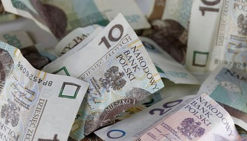 U našich susedov „pršali peniaze“. Polícia vyzýva nálezcov bankoviek, aby ich vrátili späť