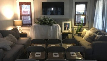 Za dverami čakalo morbídne prekvapenie: Narodeninový oslávenec sa ocitol na vlastnom pohrebe