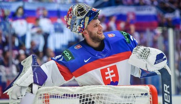 Slovenský brankár neprežil škrty v Minnesote, v príprave sa do bránky nedostal. Sezónu odštartuje v AHL