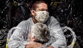 Poznáme víťazov súťaže World press photo: Toto sú najkrajšie a najsilnejšie snímky roka 2020