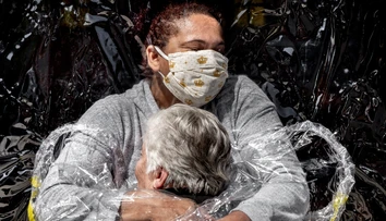 Poznáme víťazov súťaže World press photo: Toto sú najkrajšie a najsilnejšie snímky roka 2020