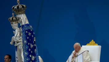 Pápež František celebroval v Marseille omšu pre vyše 60-tisíc ľudí