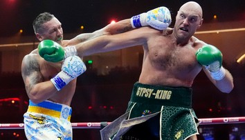 V očakávanom súboji uspel Usyk a zjednotil všetky opasky. Fury s rozhodnutím o jeho prehre nesúhlasil