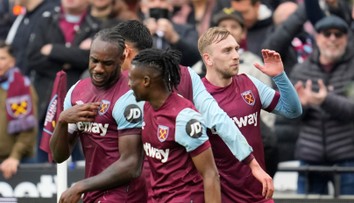 Premier League: Majstrovský sen sa Liverpoolu rozplýva, Dúbravkov Newcastle valcoval