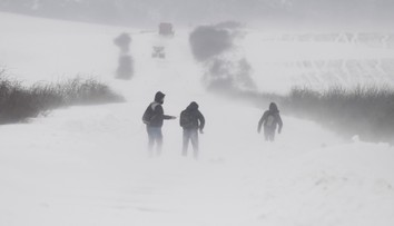 Na turistku v horách radšej zabudnite. Pre tri okresy platí najvyššia výstraha pred orkánom
