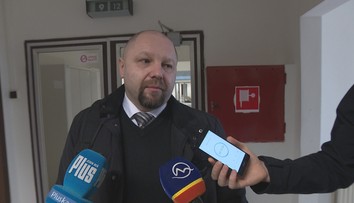 Obvinený advokát Martin Ribár ostáva vo väzbe