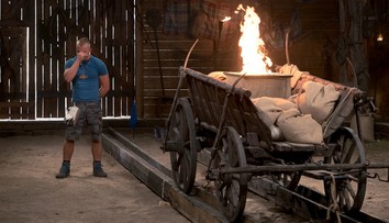 Opäť v starej koži? Exfarmár sa zbavil vlasov a ukázal vypracované telo