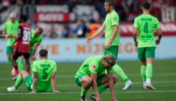 Nešťastný debut Vavra. Nastúpil pár sekúnd pred koncom a Leverkusen rozhodol. Štuttgart zničil Borussiu
