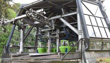 Dráma v Mariánskych Lázňach. Hasiči zachraňovali ľudí z pokazenej lanovky