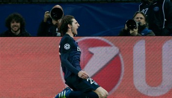 Je rukojemníkom klubu, hovorí o hráčovi PSG jeho matka a zároveň agentka