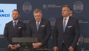 Spory v koalícii vrcholia. Hlas kladie podmienky, premiér mlčí. Opozícia chce situáciu riešiť referendom