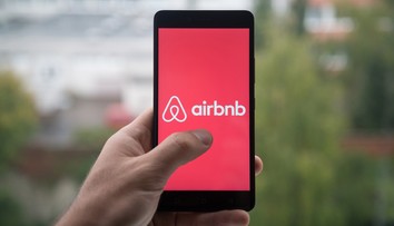 Paríž žaluje portál Airbnb na 12,5 milióna eur za nelegálne inzeráty