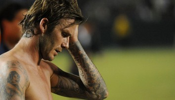 Obesená figurína, život v depresii a strachu. Beckham si želal tabletku, ktorá maže spomienky