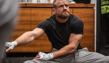 Cestou domov zo zápasu zažil chvíle katastrofy. MMA zápasník Patrik Kincl mal vážnu autonehodu