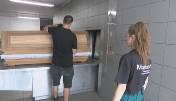 Nie je to len o práci s nebohými. Naša redaktorka odrobila deň v krematóriu