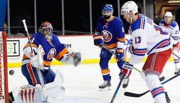 Nashville vyhral Prezidentskú trofej, McDavid má na dosah trofej Arta Rossa