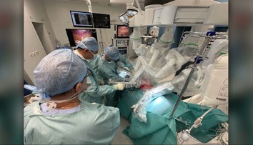 Prelomový operačný zákrok v Košiciach: Ako prví na Slovensku uzavreli uško ľavej predsiene srdca pomocou robota