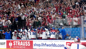 Gejzír českej radosti po finálnom klaksóne: Pozrite si snímky z pamätného pražského finále (GALÉRIA)