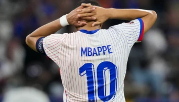 Mbappé od PSG požaduje desiatky nevyplatených miliónov. Do hry už vstúpila aj francúzska liga