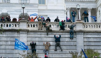 Zverejnili záverečnú správu o vyšetrovaní útoku na Kapitol, Trumpa nepoteší