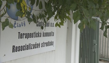 Kočner sa točil aj okolo kauzy Čistý deň. Dostával informácie o výpovedí chovankýň