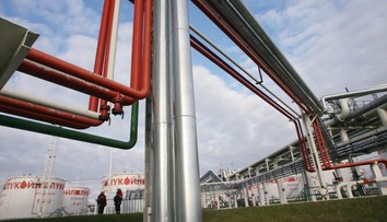 Brusel uviedol dôvody, pre ktoré nepomohol Slovensku a Maďarsku v kauze prerušenia tranzitu ruskej ropy