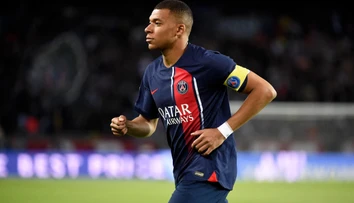 Spoluhráči rozveselili zraneného Škriniara. Mbappé dvoma gólmi poslal PSG medzi osem najlepších