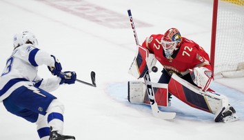 Frajer na záver: Brankár Floridy predviedol neskutočný zákrok. Zakončujúci hráč ostal nemilo prekvapený