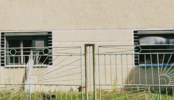 FOTO: Rodinným domom v Brezne otriasol výbuch, jeden zranený skončil v nemocnici