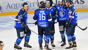 Popradčania rozhodli štvrtý semifinálový duel v poslednej tretine a vyrovnali stav série