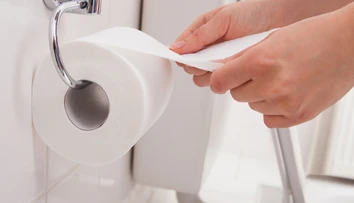 Hlavný inšpektor rakúskej polície kradol v práci toaletný papier. Avšak vyberal si len ten kvalitnejší