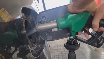 Nové sprísnené embargo na ruskú ropu si vodiči zrejme ani nevšimnú. Najviac ho pocíti Slovnaft