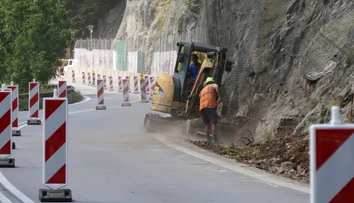 Motoristi pod Strečnom sa musia obaliť väčšou trpezlivosťou. Obmedzenia tam predĺžia
