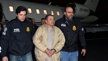 Mexiko vydalo narkobaróna Guzmána do USA