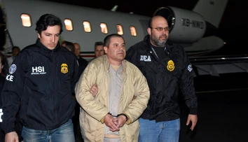 Mexiko vydalo narkobaróna Guzmána do USA